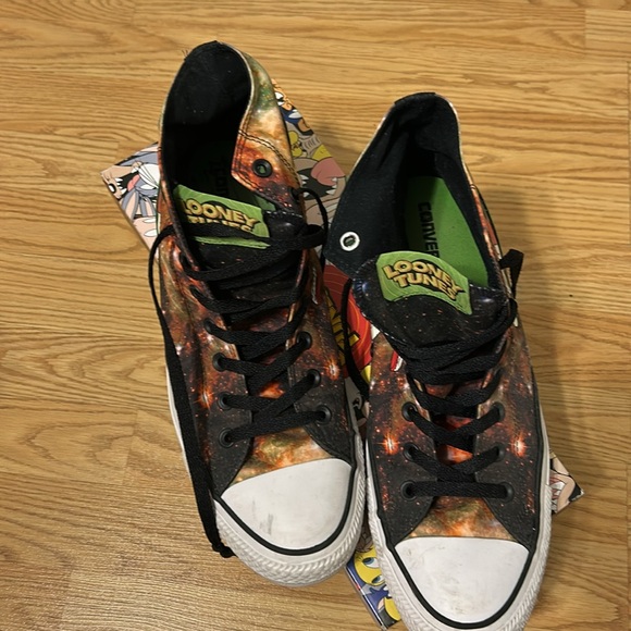 Looney Tunes X Converse Marvin the Martian 👽 & K-9 Dog 🐕 Sneakers MENS - Picture 3 of 10